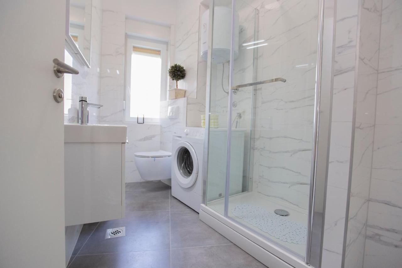 Triple A Apartment Сплит Екстериор снимка