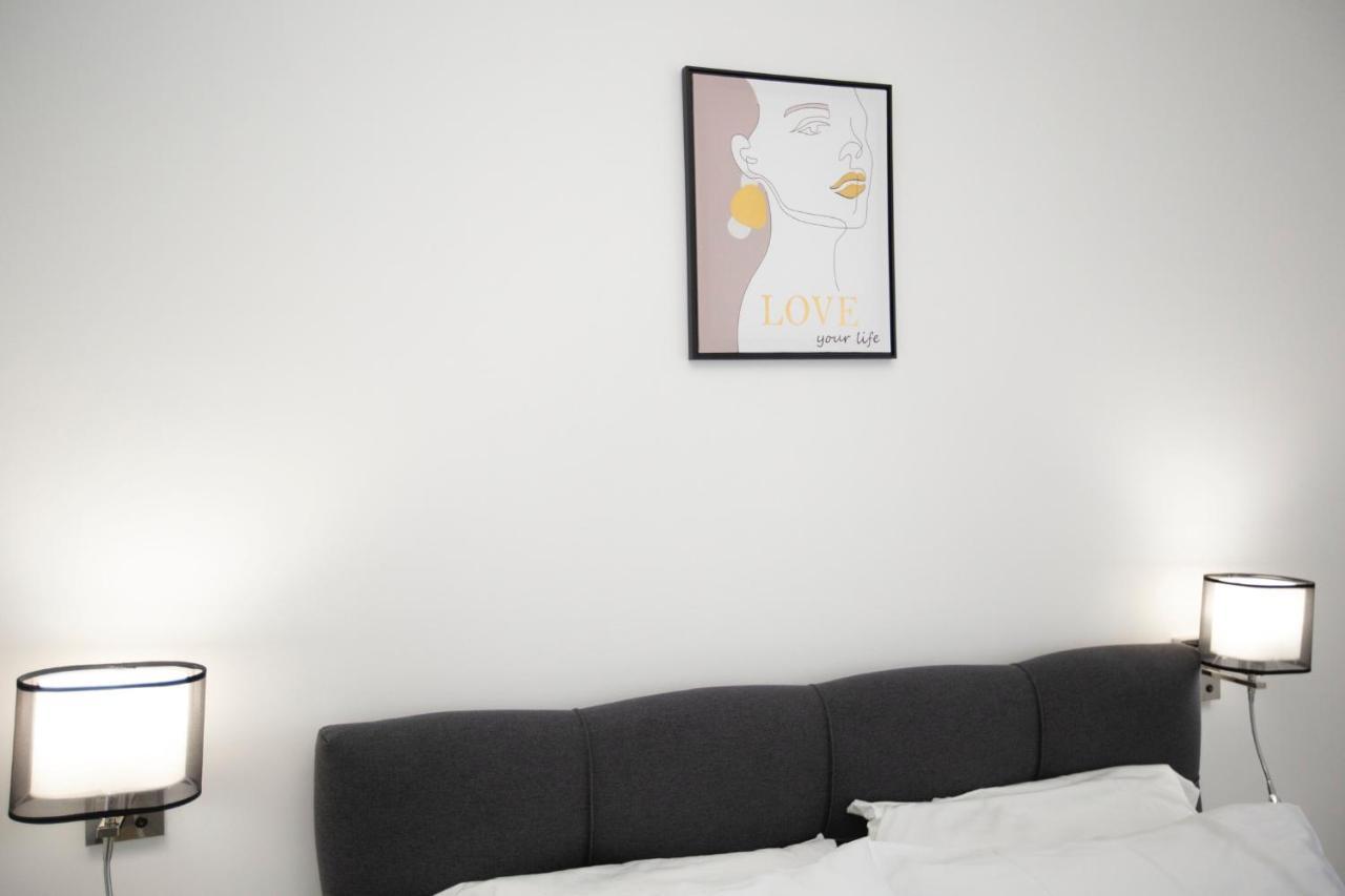 Triple A Apartment Сплит Екстериор снимка
